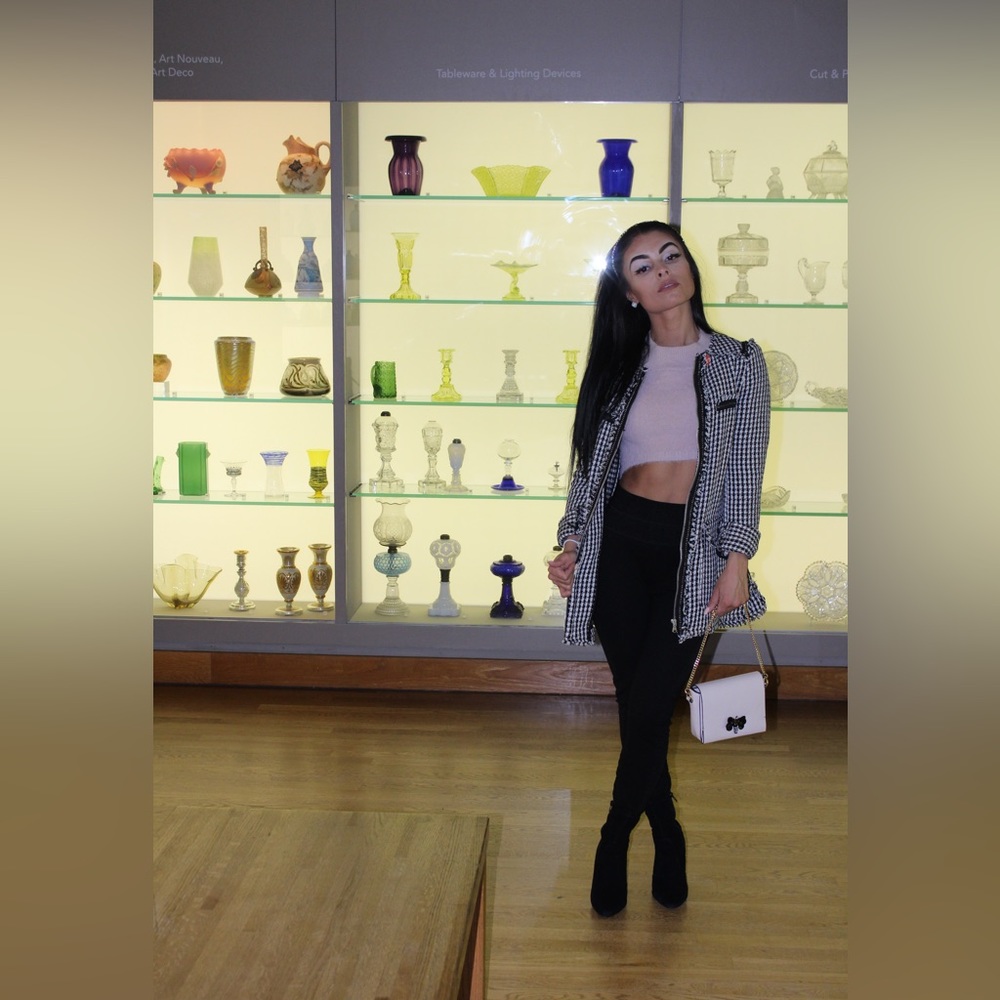 Elegant, Houndstooth Pattern Jacket From “Zara”; … - image 4